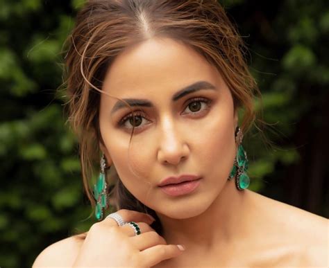 hina khan az nude
